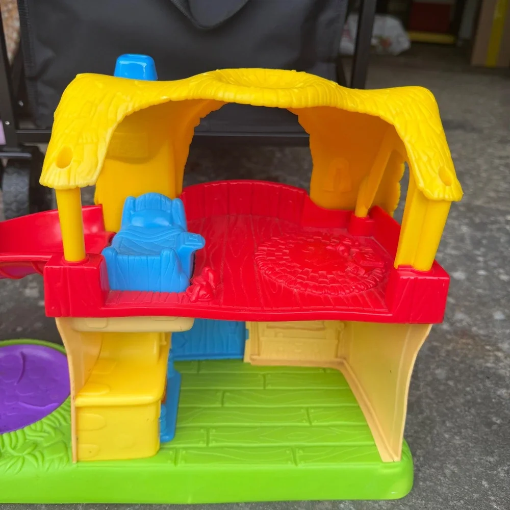 Playskool Treehouse weeble wobble Goldilocks Cottage Playset toy with slide